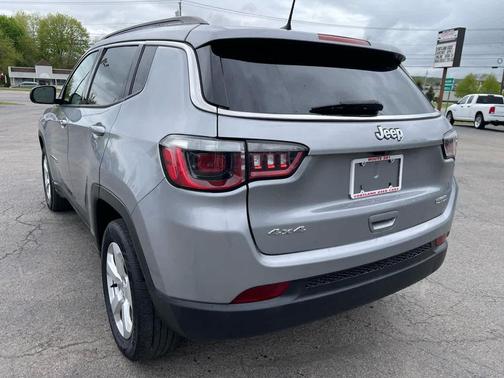 Billet Silver Metallic Clearcoat 2019 Jeep Compass Latitude