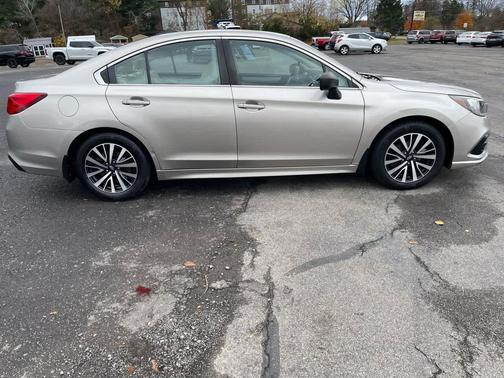 2018 Subaru Legacy Base