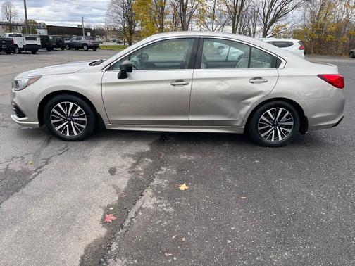 2018 Subaru Legacy Base