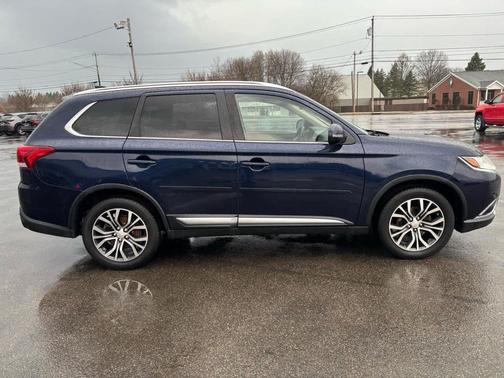 2017 Mitsubishi Outlander SEL