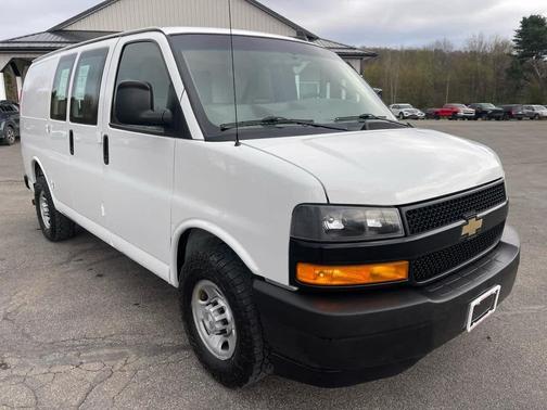 Summit White 2019 Chevrolet Express 2500 Work Van