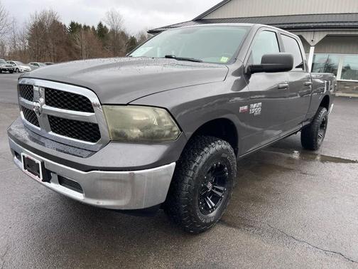 2019 RAM 1500 SLT