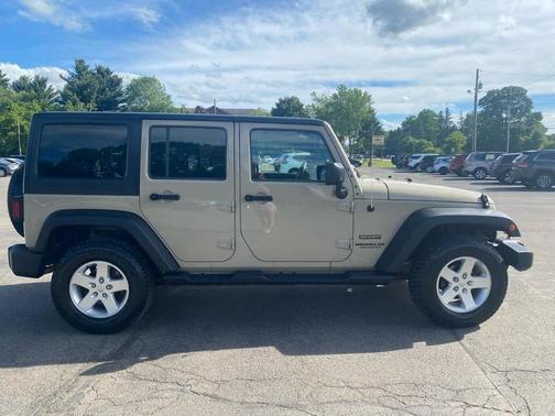 Gobi Clearcoat 2017 Jeep Wrangler Unlimited Sport