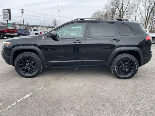 2020 Jeep Cherokee Trailhawk Elite