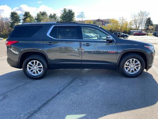 2018 Chevrolet Traverse LT Cloth