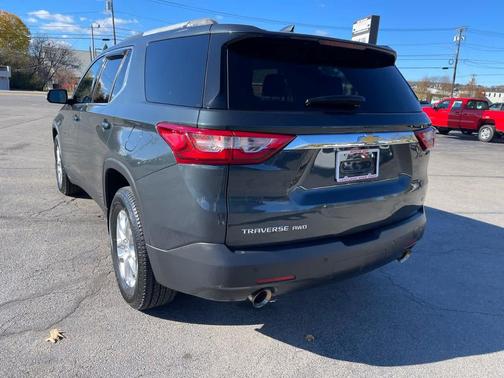 2018 Chevrolet Traverse LT Cloth