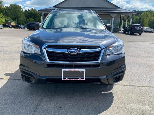 Dark Gray Metallic 2018 Subaru Forester 2.5i