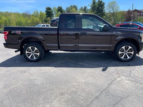 Magma Red Metallic 2019 Ford F-150 XL