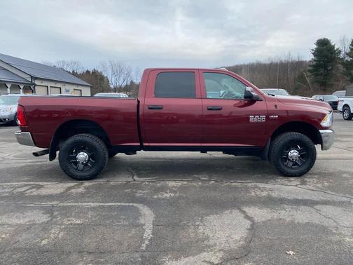 2018 RAM 2500 Tradesman Crew Cab 4x4 6'4' Box