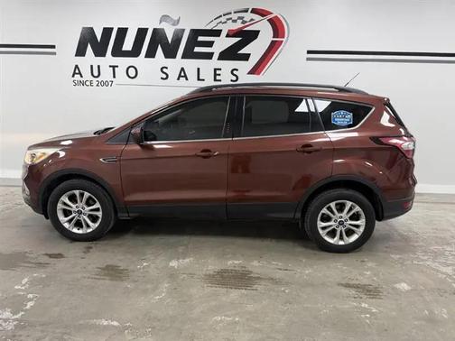 RED 2018 Ford Escape SE