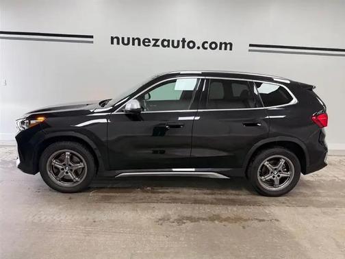 BLACK 2024 BMW X1 xDrive28i