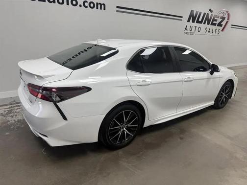 Super White 2021 Toyota Camry SE