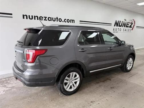 Magnetic Metallic 2018 Ford Explorer XLT