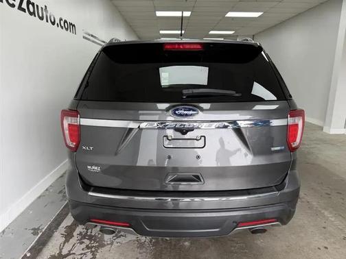 Magnetic Metallic 2018 Ford Explorer XLT