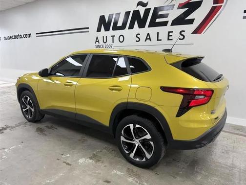 Nitro Yellow Metallic 2024 Chevrolet Trax FWD 1RS