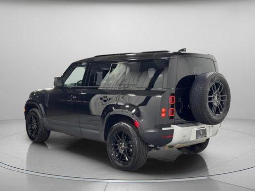 2025 Land Rover Defender 110 P300