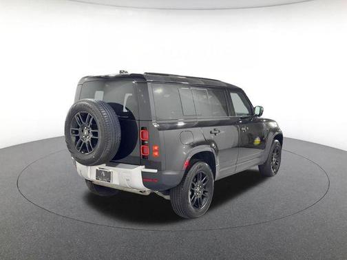 Santorini Black Metallic 2025 Land Rover Defender 110 P300