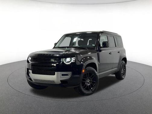 Santorini Black Metallic 2025 Land Rover Defender 110 P300