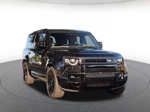 Santorini 2026 Land Rover Defender P400 X-Dynamic SE