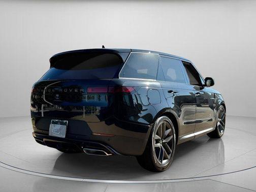 Santorini Black Metallic 2025 Land Rover Range Rover Sport SE