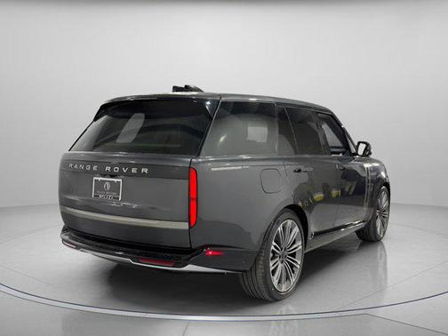 2026 Land Rover Range Rover P400 SE