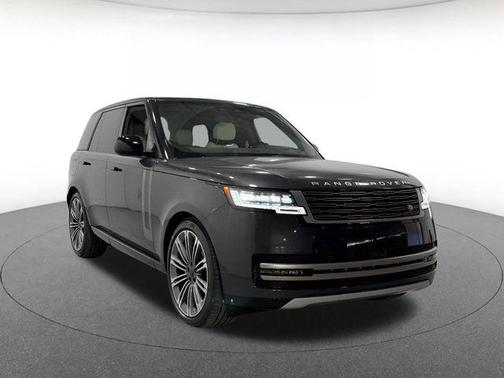 Carpathian Grey Premium Metallic 2026 Land Rover Range Rover P400 SE
