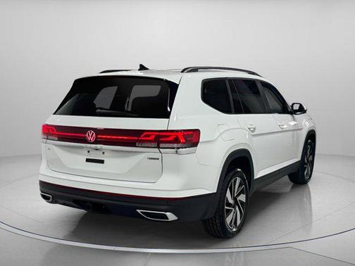 Pure White 2025 Volkswagen Atlas 2.0T SE w/Technology 4MOTION