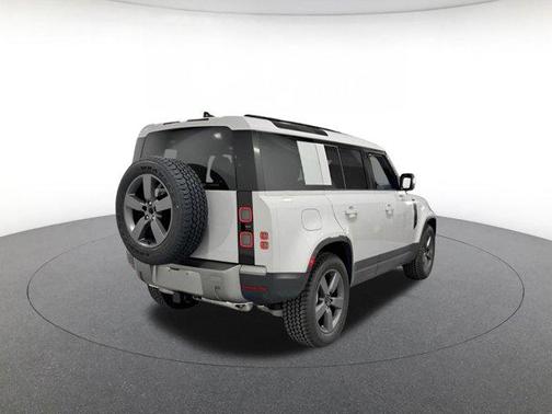 Borasco 2026 Land Rover Defender P300 S