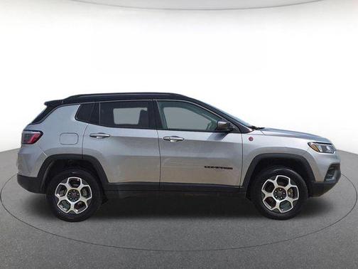 Billet Silver Metallic Clearcoat 2022 Jeep Compass Trailhawk