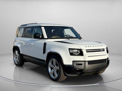 Fuji White 2025 Land Rover Defender 110 P400 X-Dynamic SE