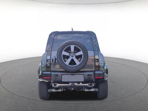 Carpathian 2026 Land Rover Defender P400 X-Dynamic SE