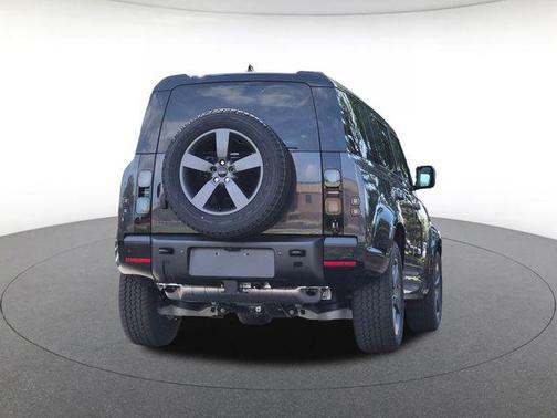 Carpathian 2026 Land Rover Defender P400 X-Dynamic SE