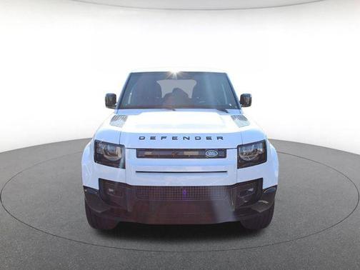 Fuji White 2025 Land Rover Defender 110 P500 X-Dynamic SE
