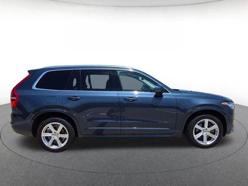 Denim Blue Metallic 2021 Volvo XC90 T6 Momentum