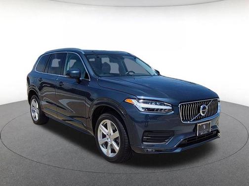 Denim Blue Metallic 2021 Volvo XC90 T6 Momentum