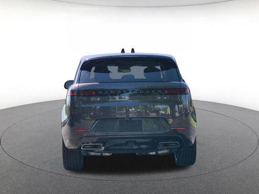 Charente 2026 Land Rover Range Rover Sport SE