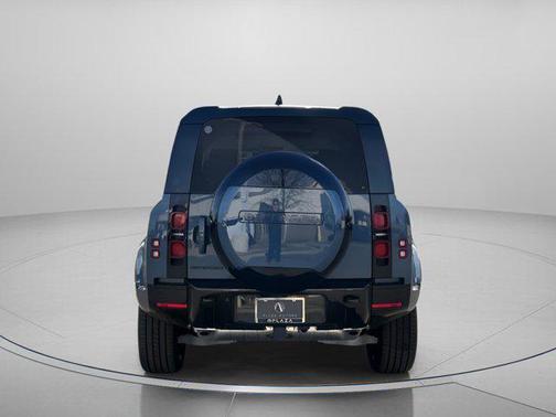 2025 Land Rover Defender 110 P400 X-Dynamic SE