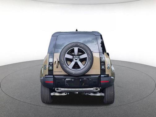 Gondwana 2026 Land Rover Defender P300 S