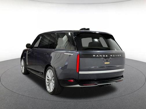 Amethyst 2026 Land Rover Range Rover P530 Autobiography