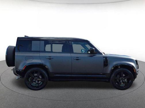 Carpathian Grey Prem Met 2026 Land Rover Defender 110 V8