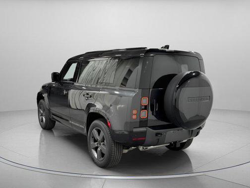 2026 Land Rover Defender P400 X-Dynamic SE
