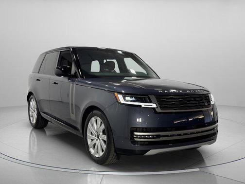 2026 Land Rover Range Rover P550e SE