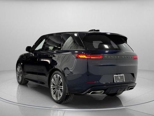 2026 Land Rover Range Rover Sport SE