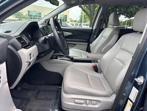 Steel Sapphire Metallic 2022 Honda Pilot Touring 8-Passenger