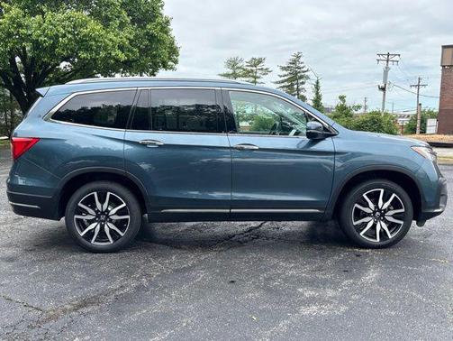 Steel Sapphire Metallic 2022 Honda Pilot Touring 8-Passenger