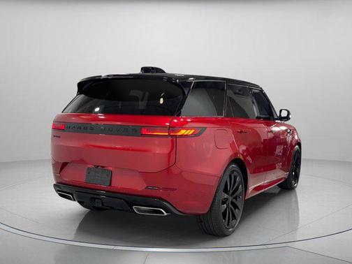 2026 Land Rover Range Rover Sport SE
