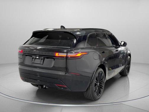 2026 Land Rover Range Rover Velar P400 Dynamic SE