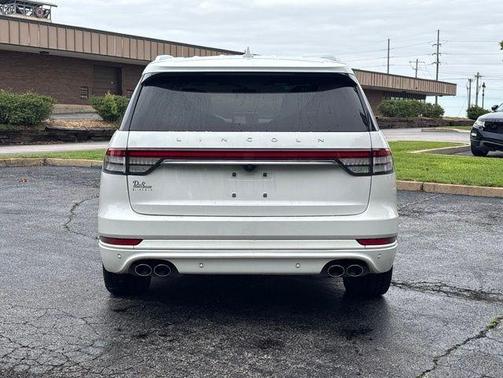 Pristine White Metallic Tri-Coat 2022 Lincoln Aviator Reserve