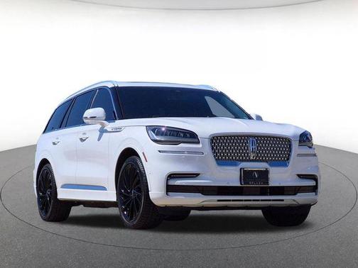 Pristine White Metallic Tri-Coat 2022 Lincoln Aviator Reserve