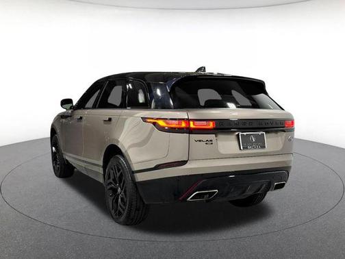 Lantau Bronze Metallic 2023 Land Rover Range Rover Velar P400 HST